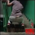ModelNatalya94 – I pissed into jeans at the entrance – Outdoor Piss