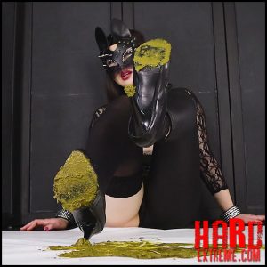 HouseofEra – Smear Shit on My Shoes – Poop Videos