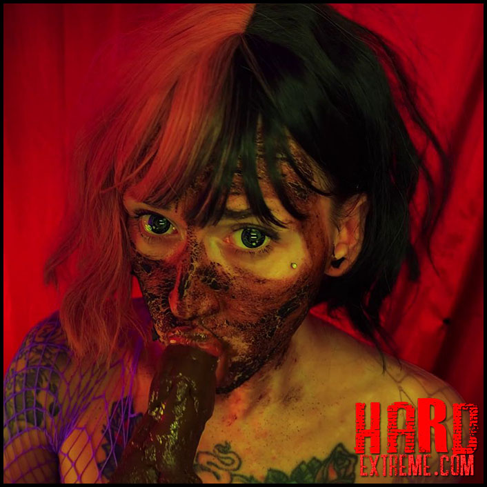 Betty Parlour – Oh my god! My shit tastes so good!